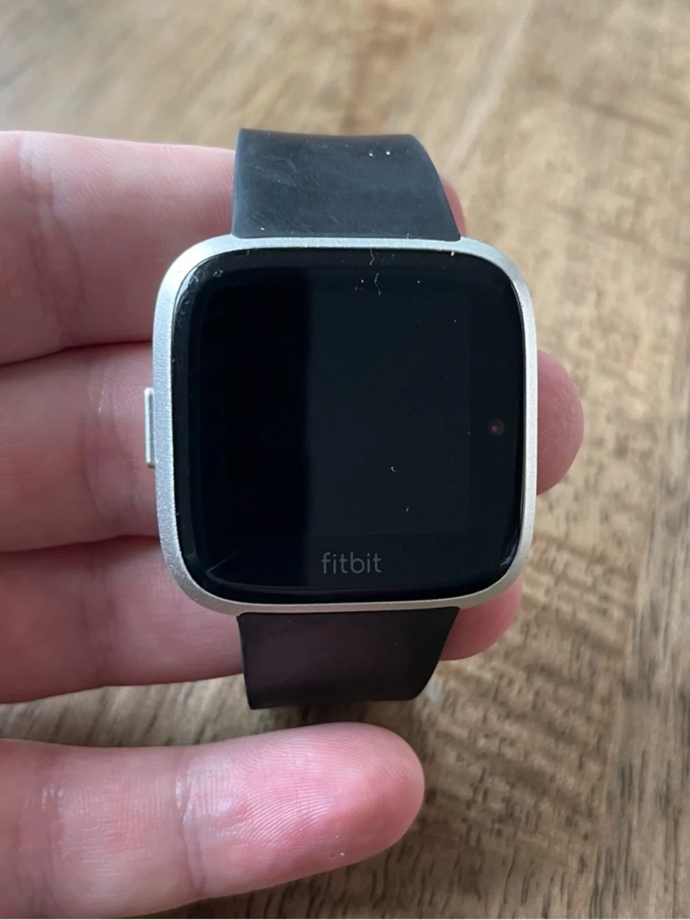 Fitbit Versa Lite Smart Watch Fitness Activity Tracker W Charger FB 415